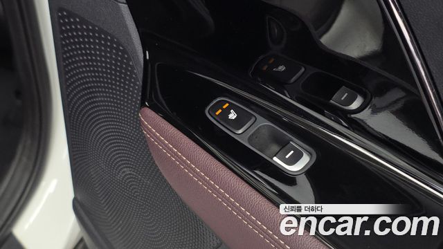 Kia Niro 1.6 HEV Noblesse Special 2020 — фото 23
