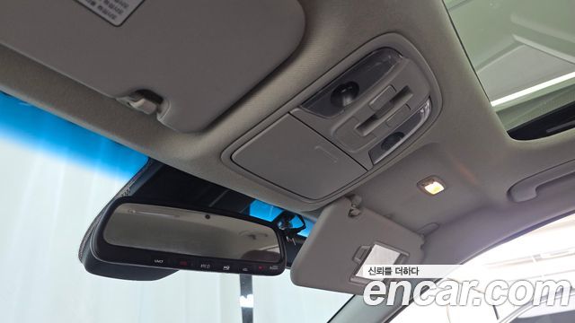 Kia Niro 1.6 HEV Noblesse Special 2020 — фото 33