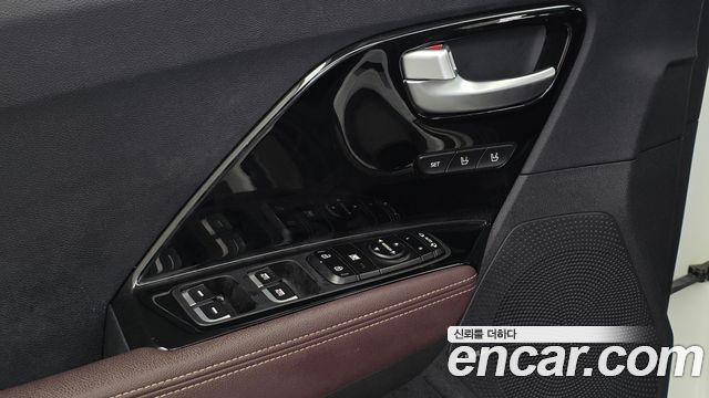Kia Niro 1.6 HEV Noblesse Special 2020 — фото 35
