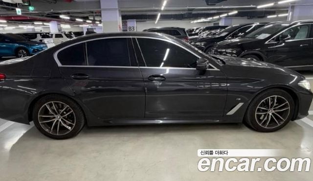 BMW 5 Series (G30) 523d M Sport 2023 — фото 3