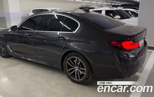 BMW 5 Series (G30) 523d M Sport 2023 — фото 4