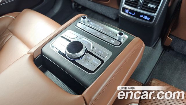 Kia K9 3.8 GDI AWD PlatinumⅡ 2019 — фото 35