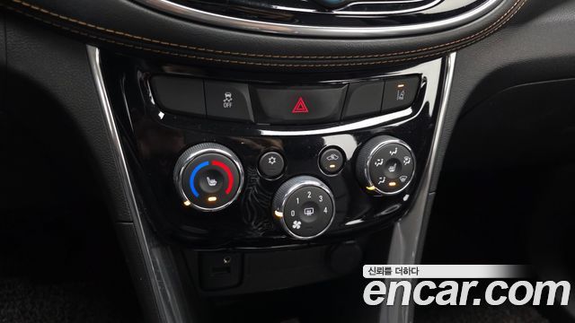 Chevrolet Trax 1.4 Premier 2019 — фото 17