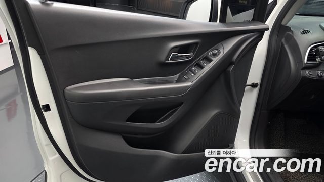 Chevrolet Trax 1.4 Premier 2019 — фото 24