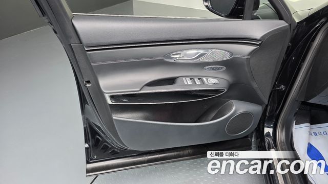 Genesis GV70 2.5T Gasoline 2WD 2021 — фото 24
