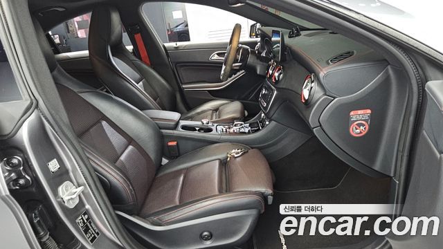 Mercedes-Benz CLA-Class (C117) CLA45 AMG 4MATIC 2017 — фото 12