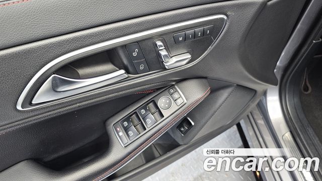 Mercedes-Benz CLA-Class (C117) CLA45 AMG 4MATIC 2017 — фото 13