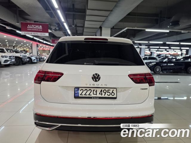 Volkswagen Tiguan (II) 2.0 TDI 4Motion Prestige 2023 — фото 5