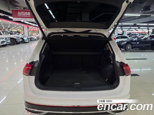 Volkswagen Tiguan (II) 2.0 TDI 4Motion Prestige 2023 — фото 7