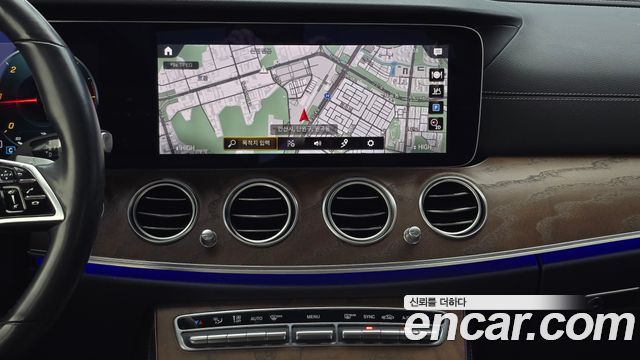 Mercedes-Benz E-Class (W213) E220d 4MATIC Exclusive 2021 — фото 13