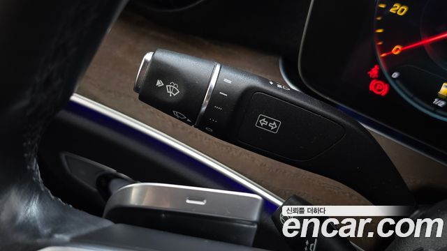 Mercedes-Benz E-Class (W213) E220d 4MATIC Exclusive 2021 — фото 35