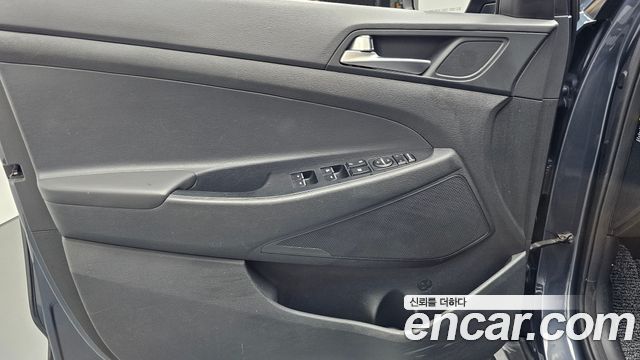 Hyundai Tucson Gasoline 1.6 turbo 2WD Modern 2019 — фото 24