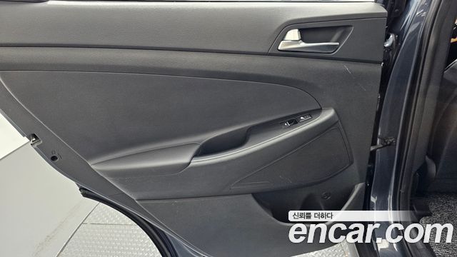 Hyundai Tucson Gasoline 1.6 turbo 2WD Modern 2019 — фото 25