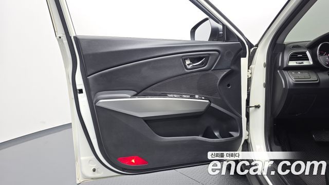 KG Mobility (SsangYong) Tivoli Diesel VX 2WD 2016 — фото 24