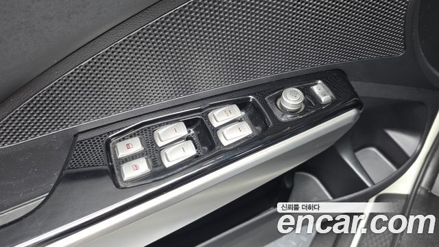 KG Mobility (SsangYong) Tivoli Diesel VX 2WD 2016 — фото 28