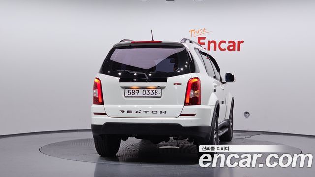 KG Mobility (SsangYong) Rexton W 2.2 4WD RX7 Luxury 2016 — фото 4