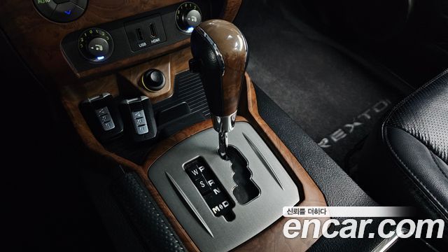 KG Mobility (SsangYong) Rexton W 2.2 4WD RX7 Luxury 2016 — фото 9