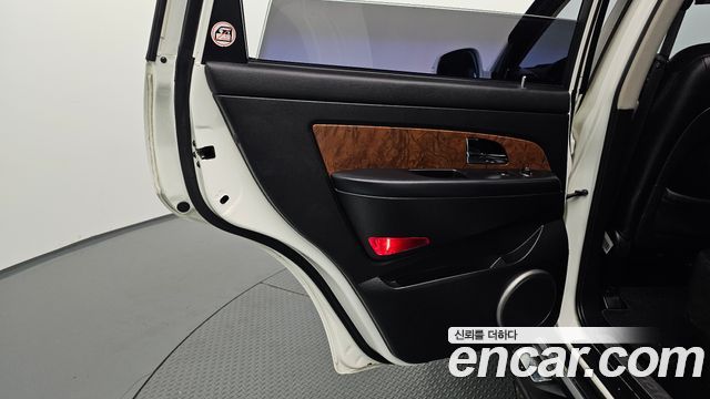 KG Mobility (SsangYong) Rexton W 2.2 4WD RX7 Luxury 2016 — фото 25