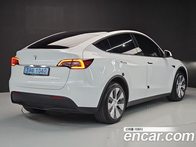 Tesla Model Y Long Range AWD 2022 — фото 4