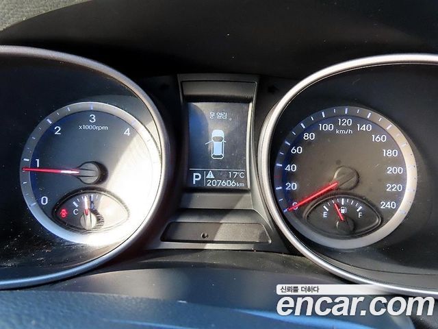 Hyundai Santa Fe (DM) Diesel(e-VGT) 2.0 2WD Morden 2013 — фото 9