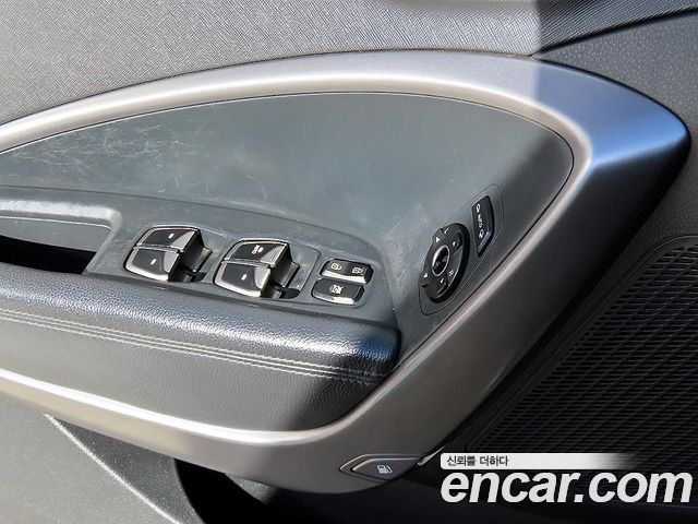 Hyundai Santa Fe (DM) Diesel(e-VGT) 2.0 2WD Morden 2013 — фото 15