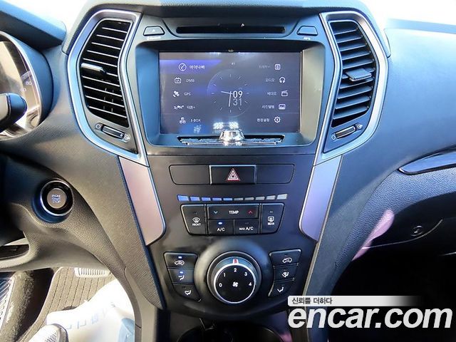 Hyundai Santa Fe (DM) Diesel(e-VGT) 2.0 2WD Morden 2013 — фото 17