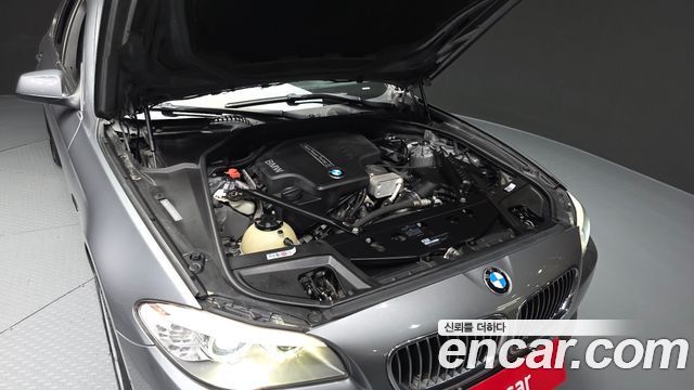 BMW 5 Series (F10) 528i 2013 — фото 6