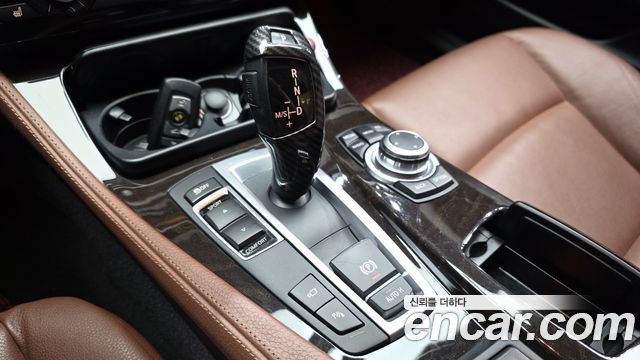 BMW 5 Series (F10) 528i 2013 — фото 9