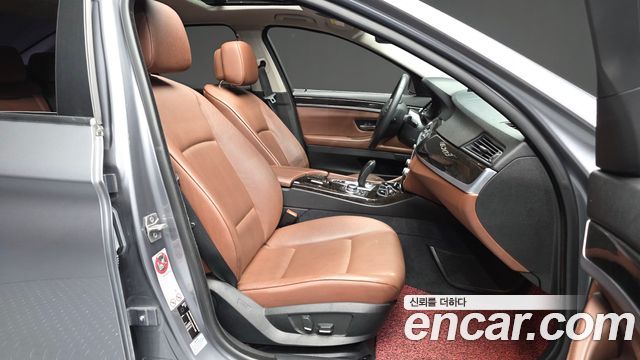 BMW 5 Series (F10) 528i 2013 — фото 11