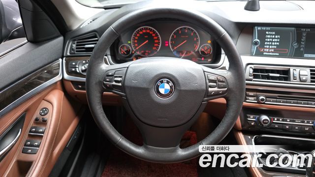 BMW 5 Series (F10) 528i 2013 — фото 13