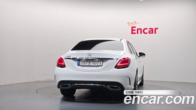 Mercedes-Benz C-Class (W205) C200 AMG Line 2021 — фото 4