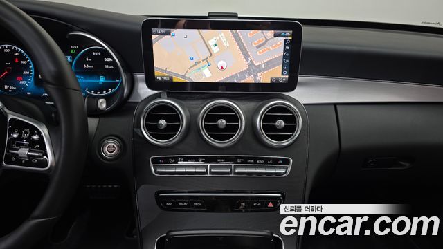 Mercedes-Benz C-Class (W205) C200 AMG Line 2021 — фото 12