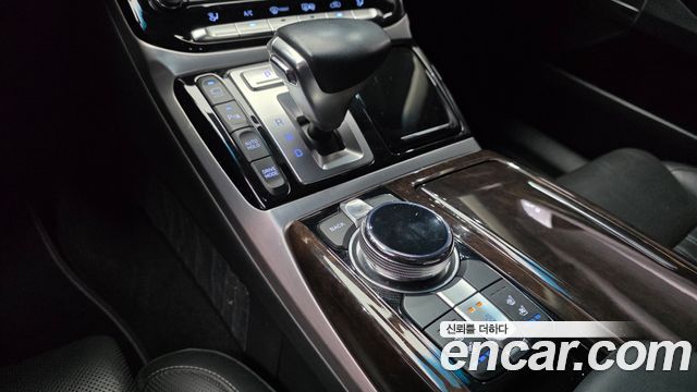 Genesis EQ900 3.3 T-GDI AWD Premiun Luxury 2017 — фото 9