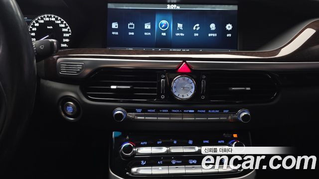 Genesis EQ900 3.3 T-GDI AWD Premiun Luxury 2017 — фото 14