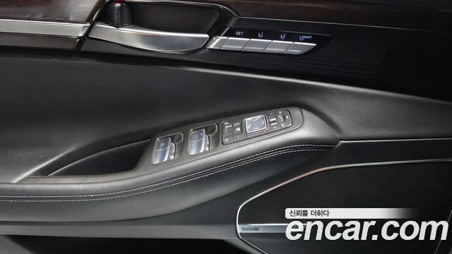 Genesis EQ900 3.3 T-GDI AWD Premiun Luxury 2017 — фото 17