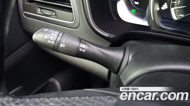 Renault Korea QM6 2.0 LPe RE Signature 2WD 2020 — фото 19