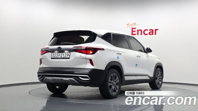 Kia Seltos Diesel 1.6 2WD Prestige 2020 — фото 2
