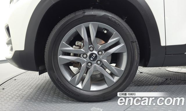 Kia Seltos Diesel 1.6 2WD Prestige 2020 — фото 5
