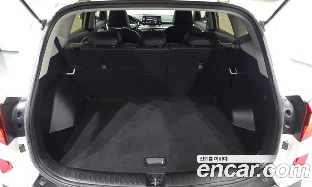 Kia Seltos Diesel 1.6 2WD Prestige 2020 — фото 17