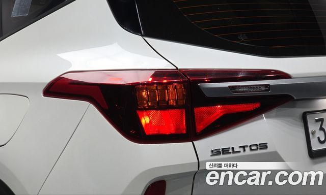 Kia Seltos Diesel 1.6 2WD Prestige 2020 — фото 23