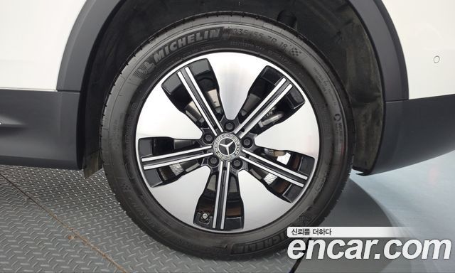 Mercedes-Benz EQB (X243) EQB300 4MATIC 2023 — фото 21