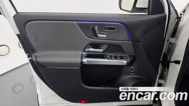 Mercedes-Benz EQB (X243) EQB300 4MATIC 2023 — фото 24