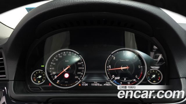 BMW 5 Series (F10) 520d xDrive 2015 — фото 8