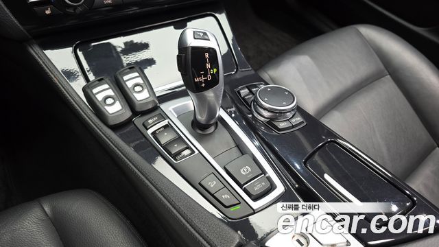 BMW 5 Series (F10) 520d xDrive 2015 — фото 9