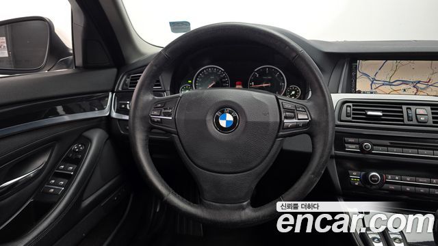 BMW 5 Series (F10) 520d xDrive 2015 — фото 12