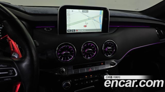 Kia Stinger 2.0 Turbo 2WD Platinum 2018 — фото 12
