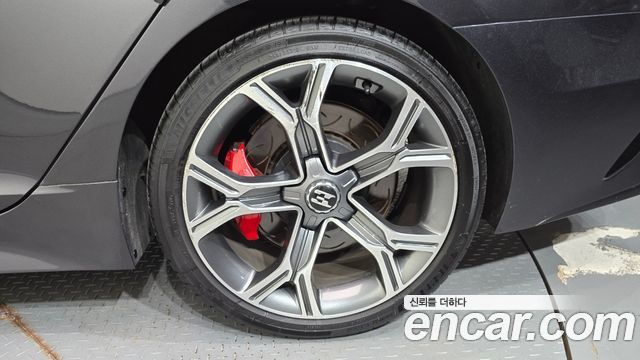 Kia Stinger 2.0 Turbo 2WD Platinum 2018 — фото 21