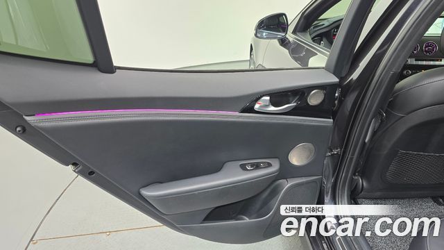 Kia Stinger 2.0 Turbo 2WD Platinum 2018 — фото 25