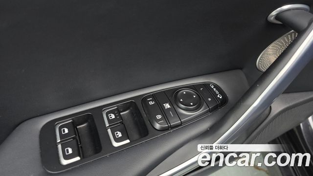Kia Stinger 2.0 Turbo 2WD Platinum 2018 — фото 30