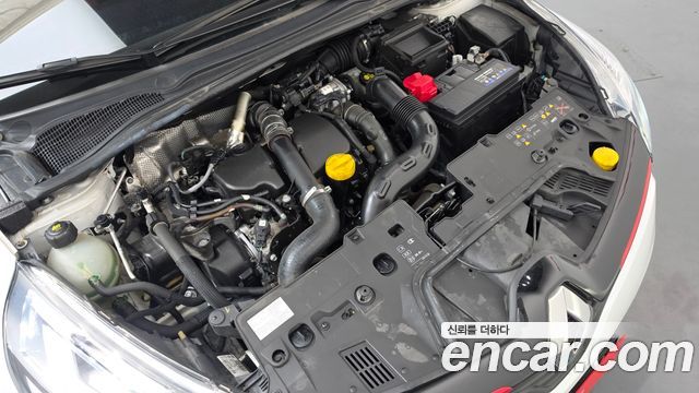 Renault Korea Clio Intens 2018 — фото 6